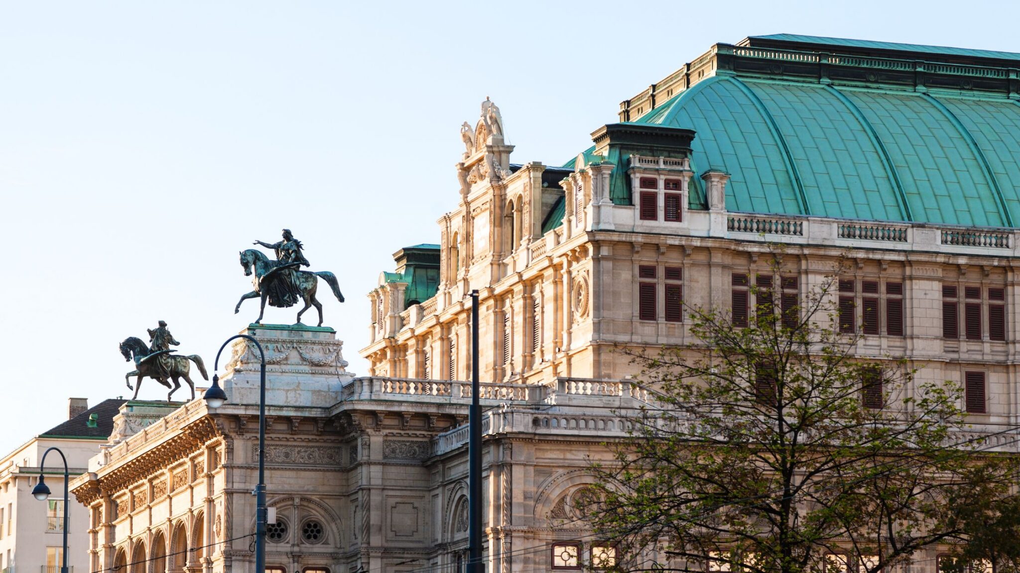 exterior of Vienna Opera House