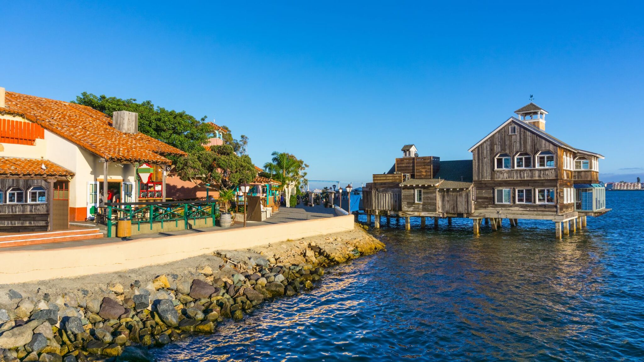 charming village in southern California along the Pacific Ocean