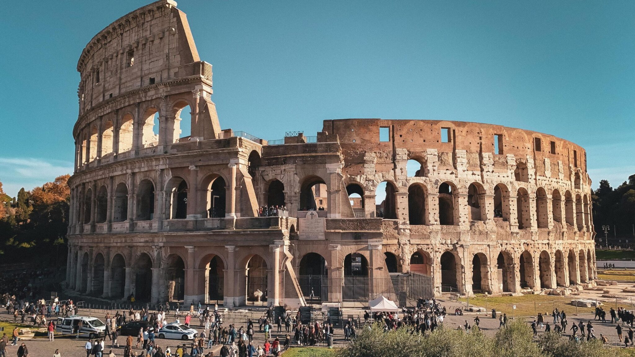 exterior of Roman Colloseum